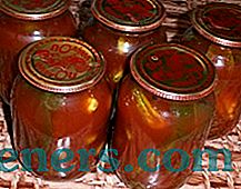 Skirtingi agurkų konservavimo būdai pomidorų sultyse