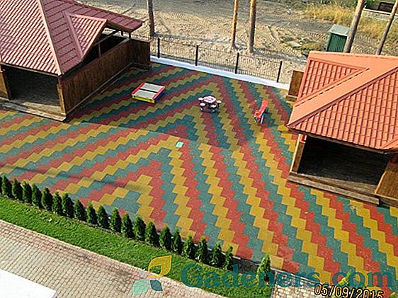 Гумова плитка: тротуарне покриття для двору приватного будинку