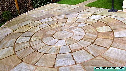 Rules for laying paving slabs on a concrete base