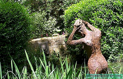 Garden sculpture as the easiest and most effective way to decorate the garden