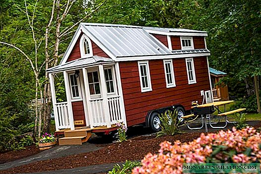منزل حديقة DIY: كلاسيكي من الأخشاب + غير قياسي وفقا للتكنولوجيا الفنلندية